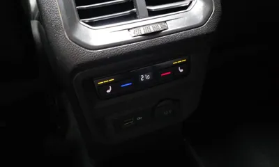 Volkswagen Tiguan 2018, 67744 км, за 18851.97 USD - фото 18