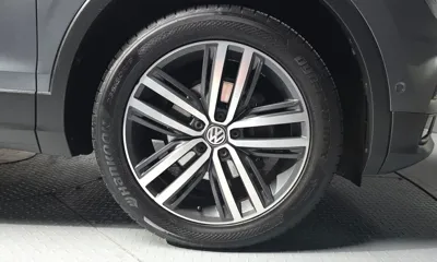 Volkswagen Tiguan 2018, 67744 км, за 18851.97 USD - фото 21