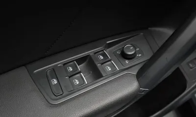 Volkswagen Tiguan 2018, 67744 км, за 18851.97 USD - фото 30