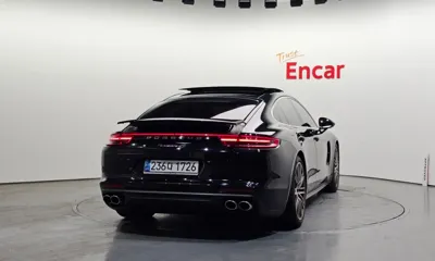 Porsche Panamera 2018, 60290 км, за 50216.62 USD
