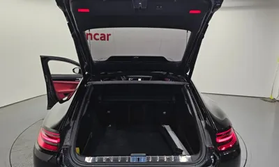 Porsche Panamera 2018, 60290 км, за 49837.16 USD - фото 20