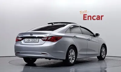Hyundai Sonata 2011, 135643 км, за 2925.31 USD