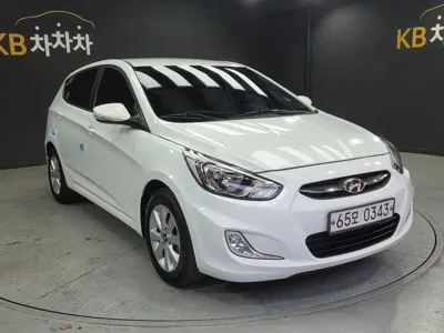 Hyundai Accent 2017, 102000 км, за 3642.99 USD