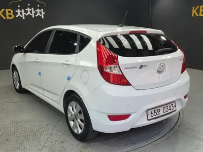 Hyundai Accent 2017, 102000 км, за 3642.99 USD