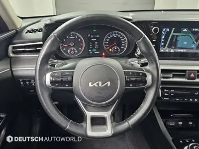 Kia K5 2022, 88454 км, за 12295.09 USD - фото 13