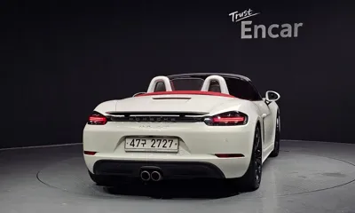 Porsche 718 2017, 43198 км, за 39713.8 USD