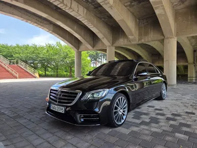 Mercedes-Benz S-Class · 2018 год