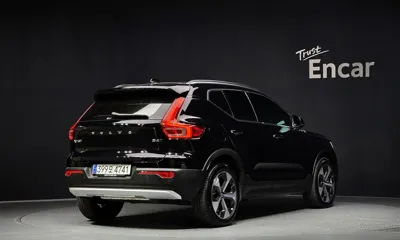 Volvo XC40 2023, 13912 км, за 24137.73 USD