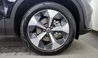 Volvo XC40 2023, 13912 км, за 24137.73 USD