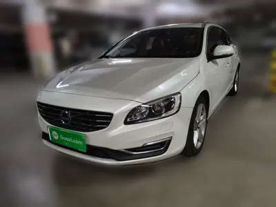 Volvo V60 · 2016 год
