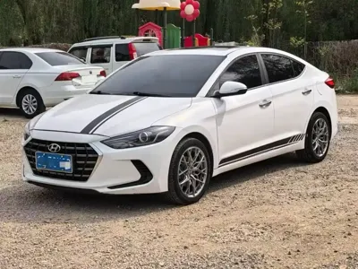 Hyundai Elantra · 2020 год