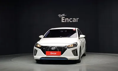 Hyundai Ioniq 2016, 165232 км, за 5842.2 USD