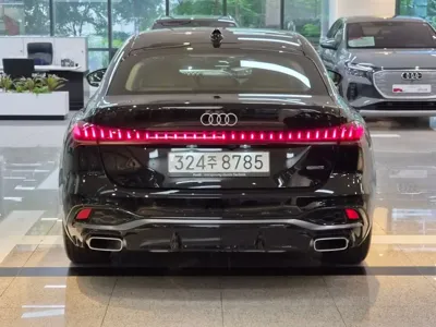 Audi A5 2025, 550 км, за 29253.06 USD