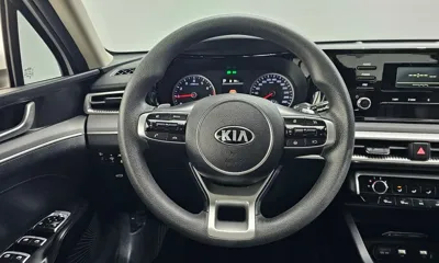 Kia K5 2021, 117641 км, за 9518.18 USD - фото 13