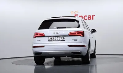 Audi Q5 2020, 119659 км, за 21814.15 USD