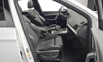 Audi Q5 2020, 119659 км, за 21777.28 USD - фото 26