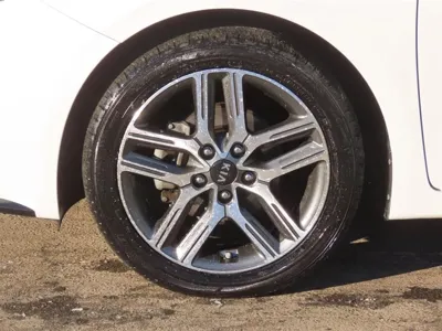 Kia K3 2019, 103298 км, за 6644.95 USD