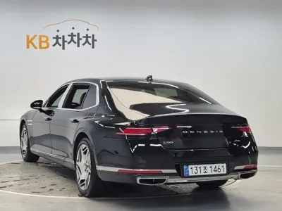 Genesis G90 2023, 120598 км, за 41578.56 USD