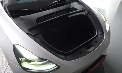 Tesla Model Y 2024, 32896 км, за 27438.62 USD - фото 6