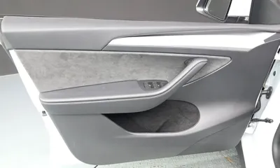 Tesla Model Y 2024, 32896 км, за 27438.62 USD - фото 24