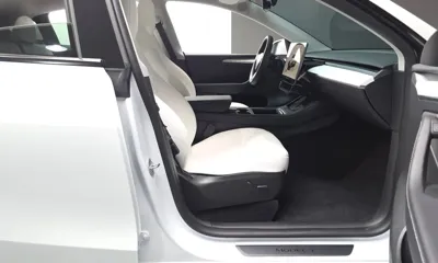 Tesla Model Y 2024, 32896 км, за 27438.62 USD - фото 26