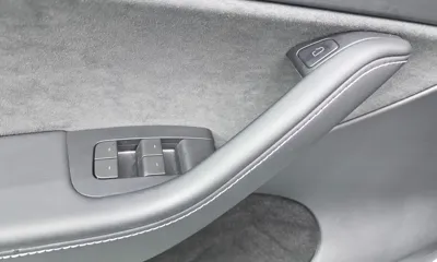Tesla Model Y 2024, 32896 км, за 27438.62 USD - фото 27