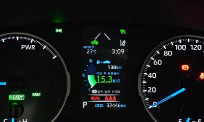 Toyota RAV4 2022, 32446 км, за 23446.27 USD - фото 17
