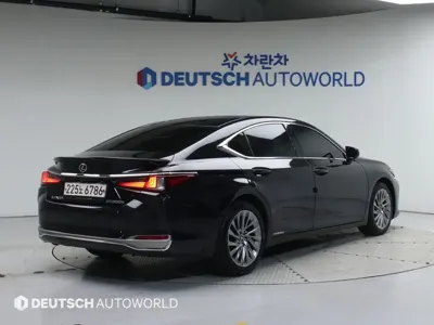 Lexus ES 2019, 114923 км, за 22465.32 USD