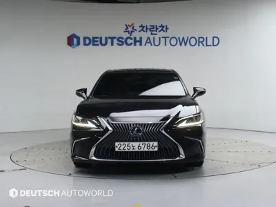 Lexus ES 2019, 114923 км, за 22465.32 USD