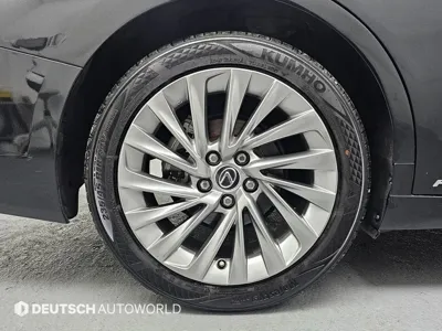 Lexus ES 2019, 114923 км, за 22465.32 USD