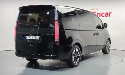Hyundai Staria 2025, 11295 км, за 28325.83 USD