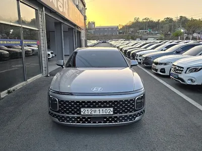 Hyundai Grandeur 2023, 207000 км, за 10358.31 USD