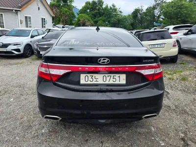Hyundai Grandeur 2016, 143125 км, за 4225.44 USD