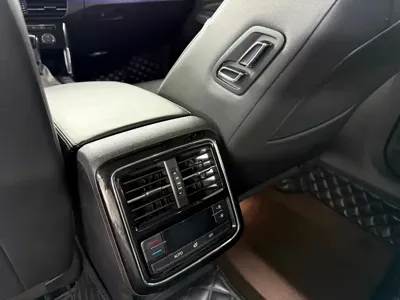 Volkswagen Passat 2019, 93200 км, за 11184.98 USD - фото 10