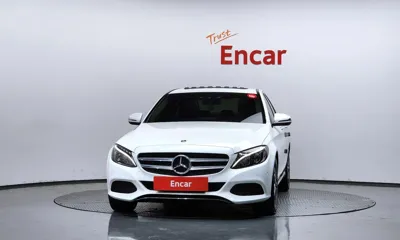 Mercedes-Benz C-Class 2018, 53074 км, за 10906.94 USD
