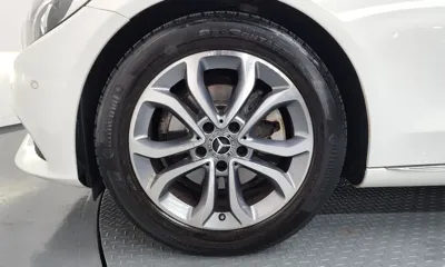 Mercedes-Benz C-Class 2018, 53074 км, за 10906.94 USD