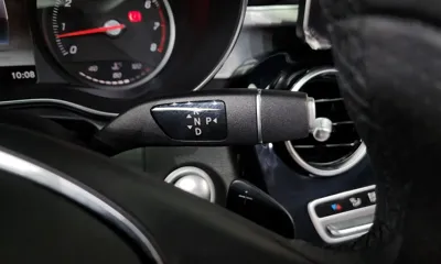 Mercedes-Benz C-Class 2018, 53074 км, за 10906.94 USD - фото 9