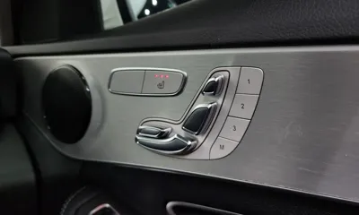 Mercedes-Benz C-Class 2018, 53074 км, за 10906.94 USD - фото 33