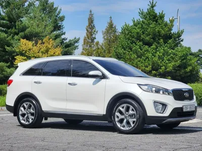 Kia Sorento 2015, 191000 км, за 5724.7 USD
