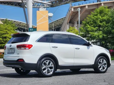 Kia Sorento 2015, 191000 км, за 5724.7 USD