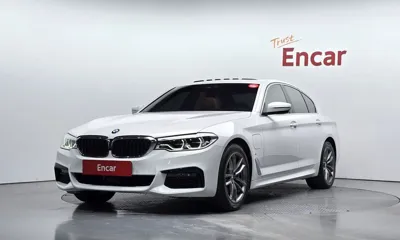 BMW 5-Series · 2020 год