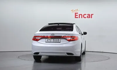 Hyundai Grandeur 2014, 134013 км, за 3612.72 USD