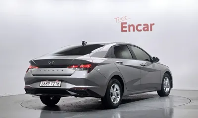 Hyundai Avante 2022, 72459 км, за 10505.45 USD