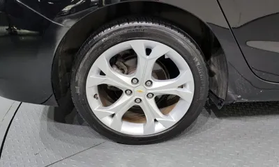 ChevroletGMDaewoo Cruze 2017, 88904 км, за 4926.43 USD