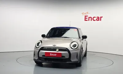 MINI Cooper 2022, 51173 км, за 12156.27 USD