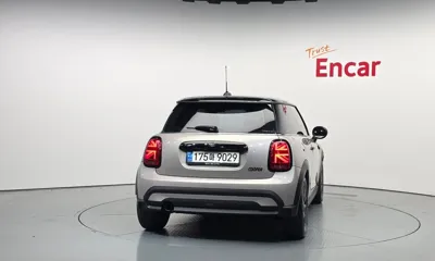MINI Cooper 2022, 51173 км, за 12156.27 USD