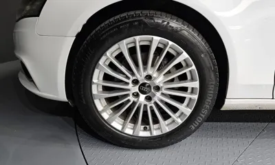 Audi A4 2012, 179464 км, за 2620.86 USD