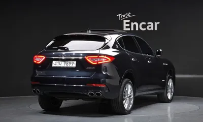 Maserati Levante 2018, 102296 км, за 18169.8 USD