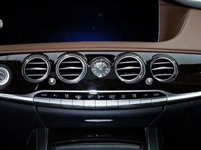 Mercedes-Benz S-Class 2019, 66000 км, за 87742.46 USD - фото 25