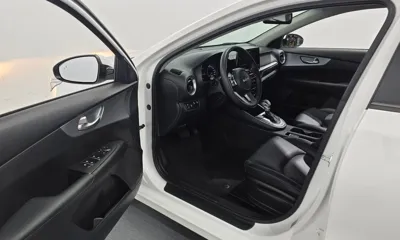 Kia K3 2022, 111817 км, за 8533.54 USD - фото 10